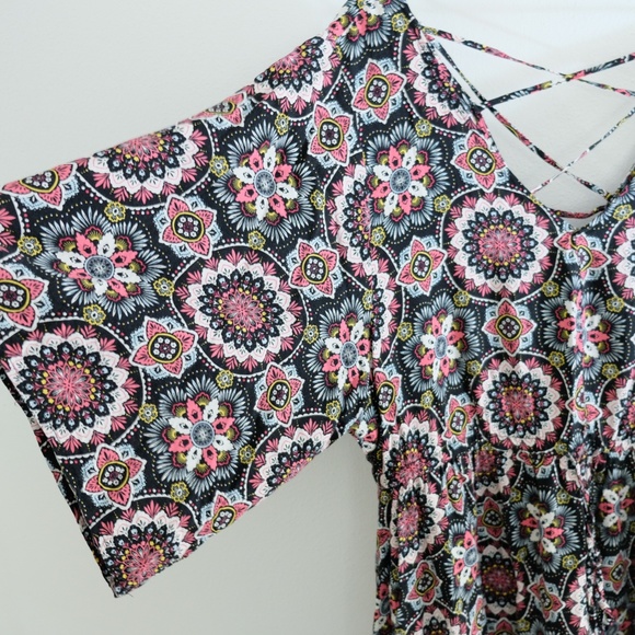 Torrid Medallion Print Lattice Back Dress 2 (2X) - Picture 5 of 8